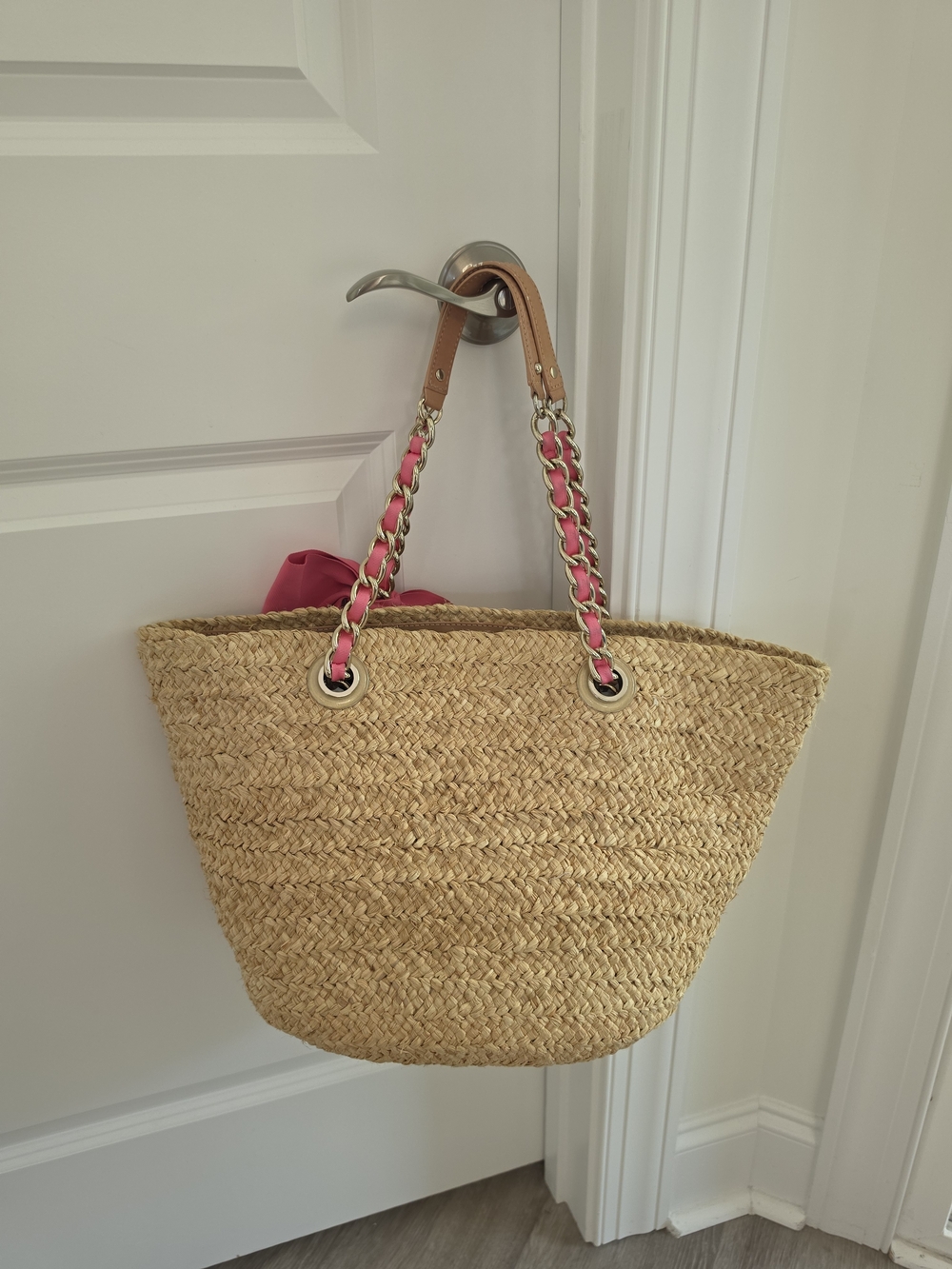 kate spade Natural Straw Shoulder Tote with Pink Bow - Picture 4 of 12